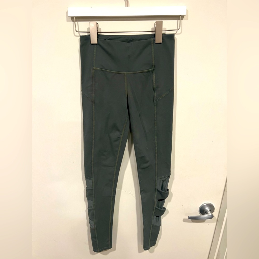 Athleta women’s leggings, size XS, green